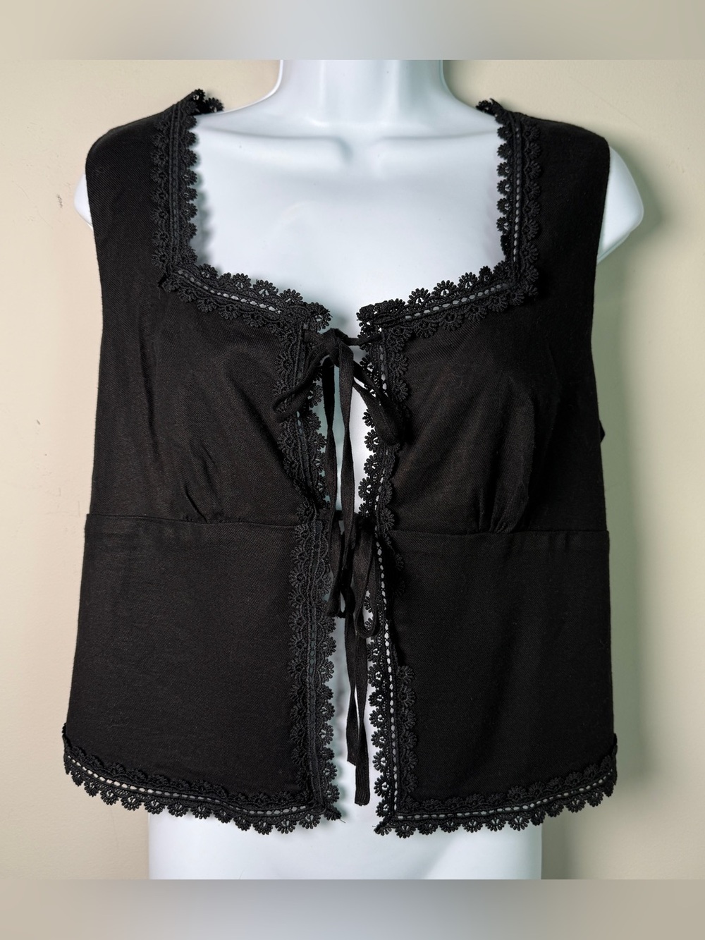 House of Harlow 1960 Black Lace Trim Tie Front Vest Boho Festival Witchy Goth M